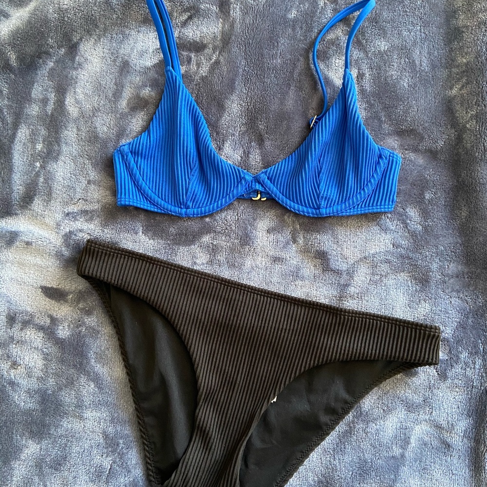 Hollister swim| ribbed bikini top and bottom set
